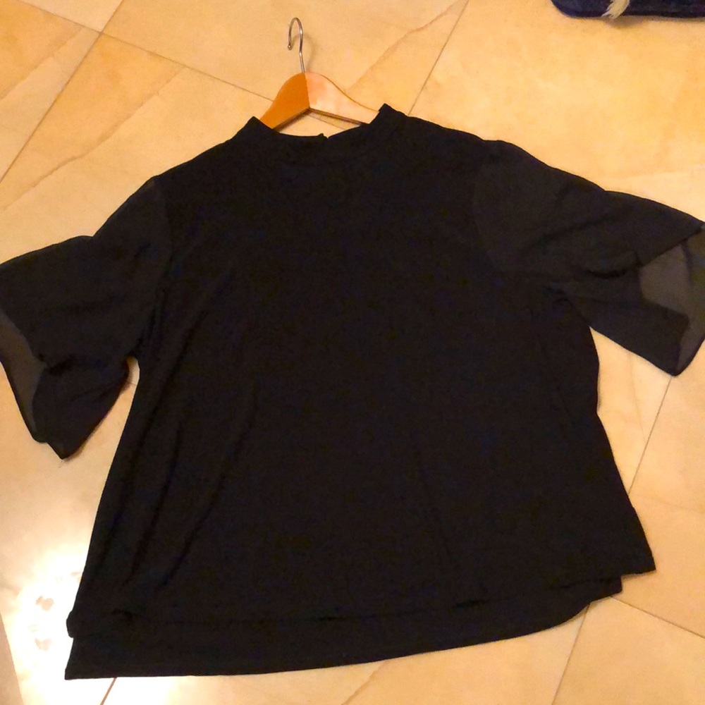 Short sleeve shirt